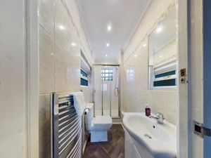 Shower room - click for photo gallery